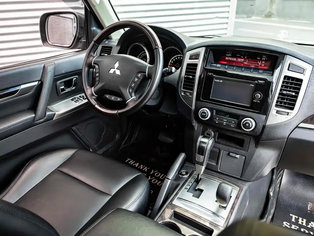 Mitsubishi Pajero 2019 — фото 12