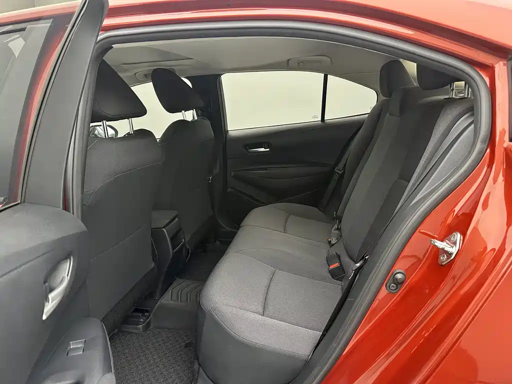 Toyota Corolla 2019 — фото 10