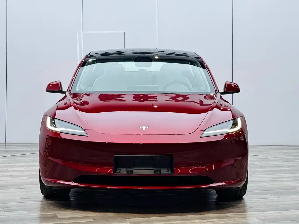 Tesla Model 3 2023 — фото 2
