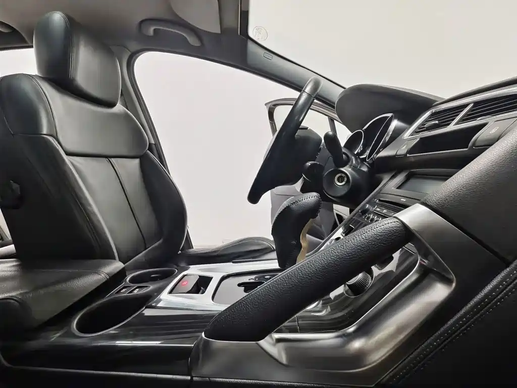 Peugeot 3008 2013 — фото 15