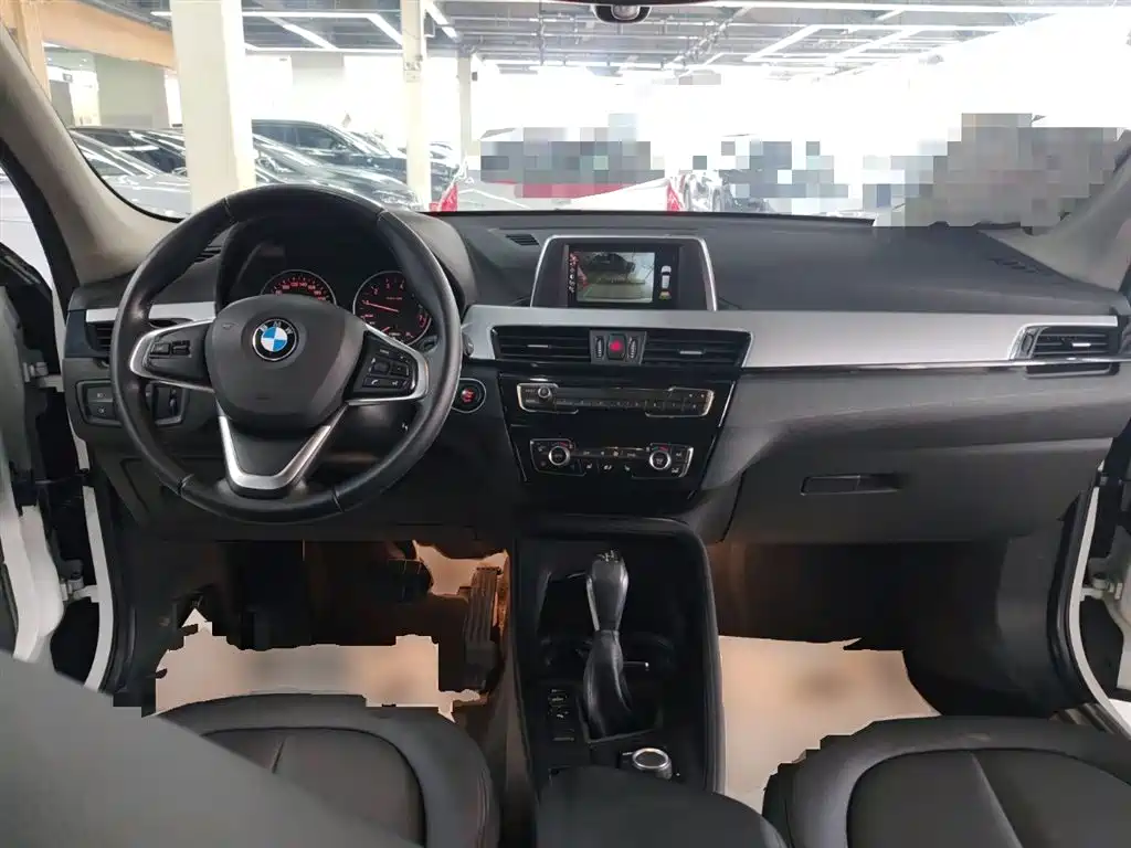BMW X1 2017 — фото 10