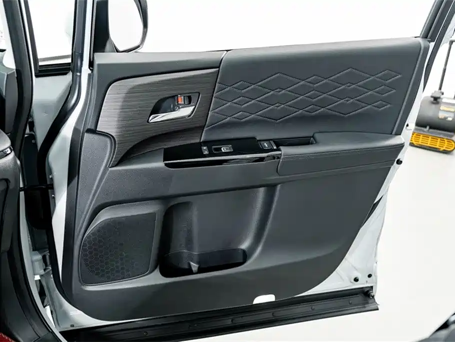 Honda Elysion 2024 — фото 15