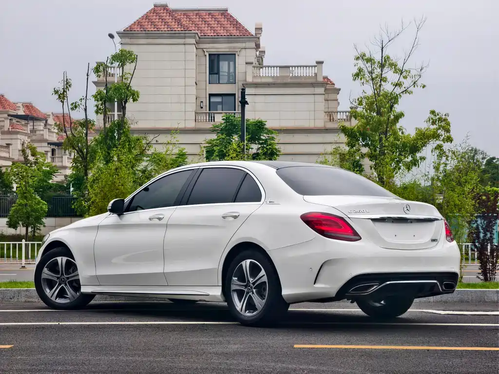 Mercedes-Benz C-Class 2019 — фото 9