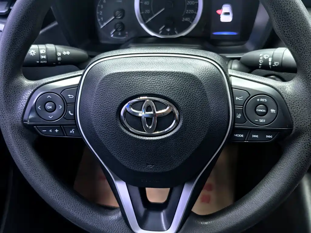 Toyota Corolla 2022 — фото 13