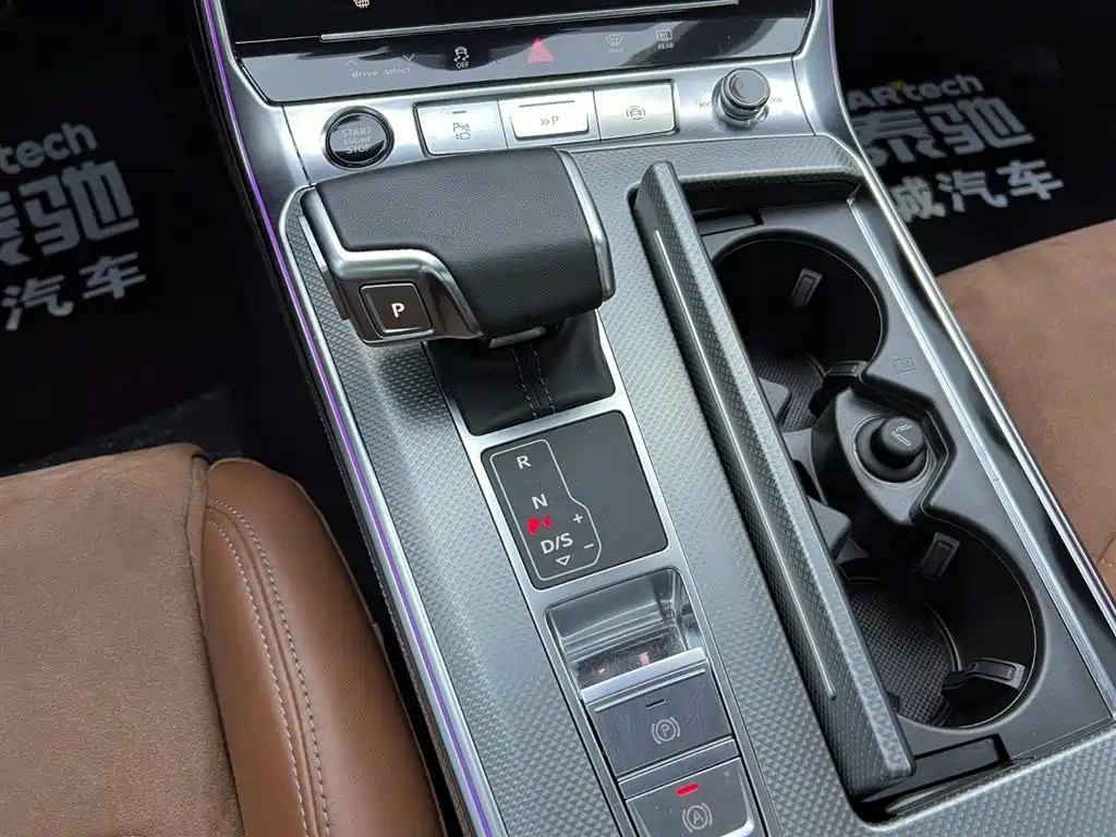 Audi A7L 2024 — фото 26