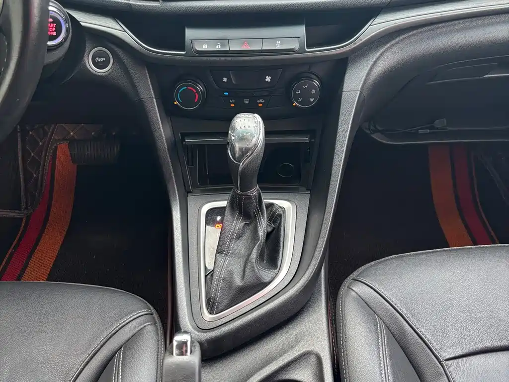 Buick Excelle 2018 — фото 16