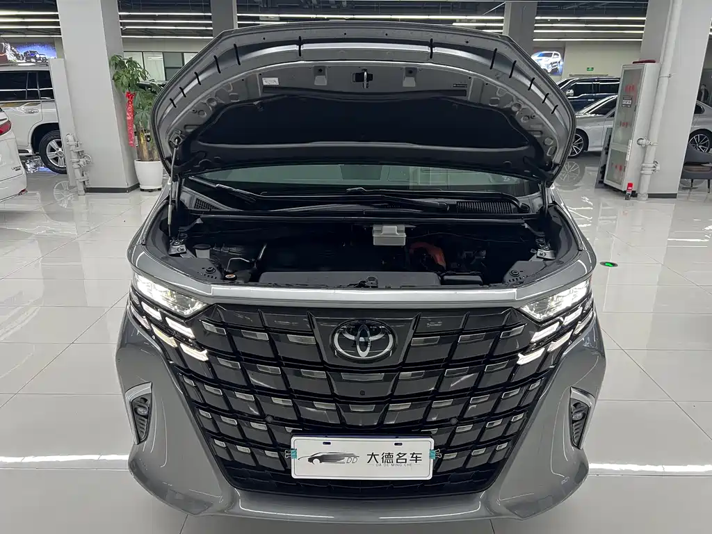 Toyota Alphard 2023 — фото 27