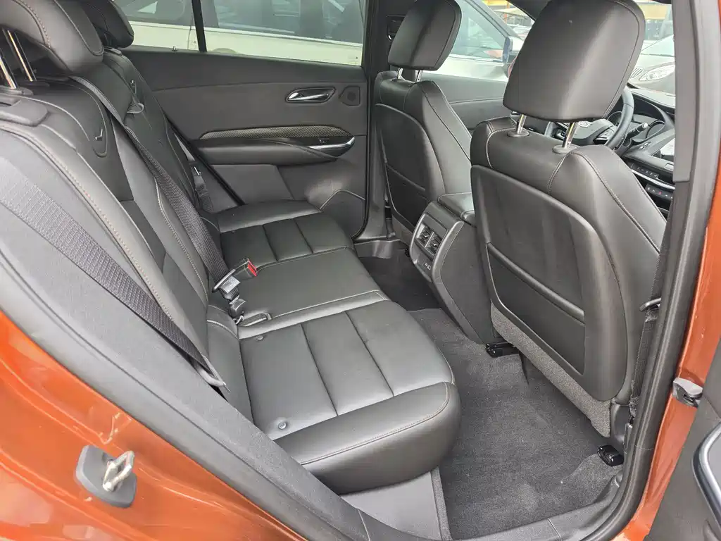 Cadillac XT4 2019 — фото 13