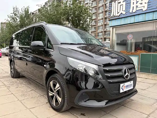 Mercedes-Benz Vito 2025