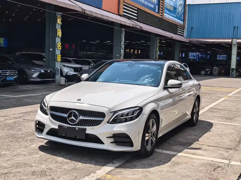 Mercedes-Benz C-Class 2021