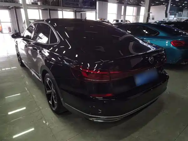 Volkswagen Passat 2023