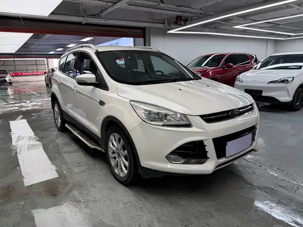 Ford Kuga 2015