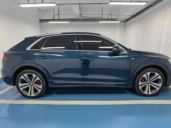 Audi Q8 2019 — фото 3