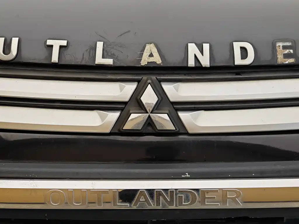 Mitsubishi Outlander 2014 — фото 3