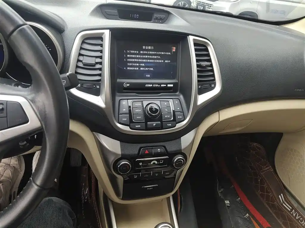 Changan Eado 2015 — фото 10