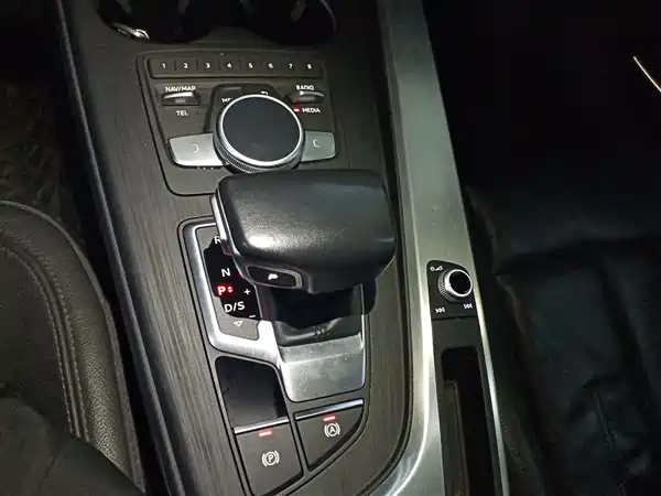 Audi A4L 2019
