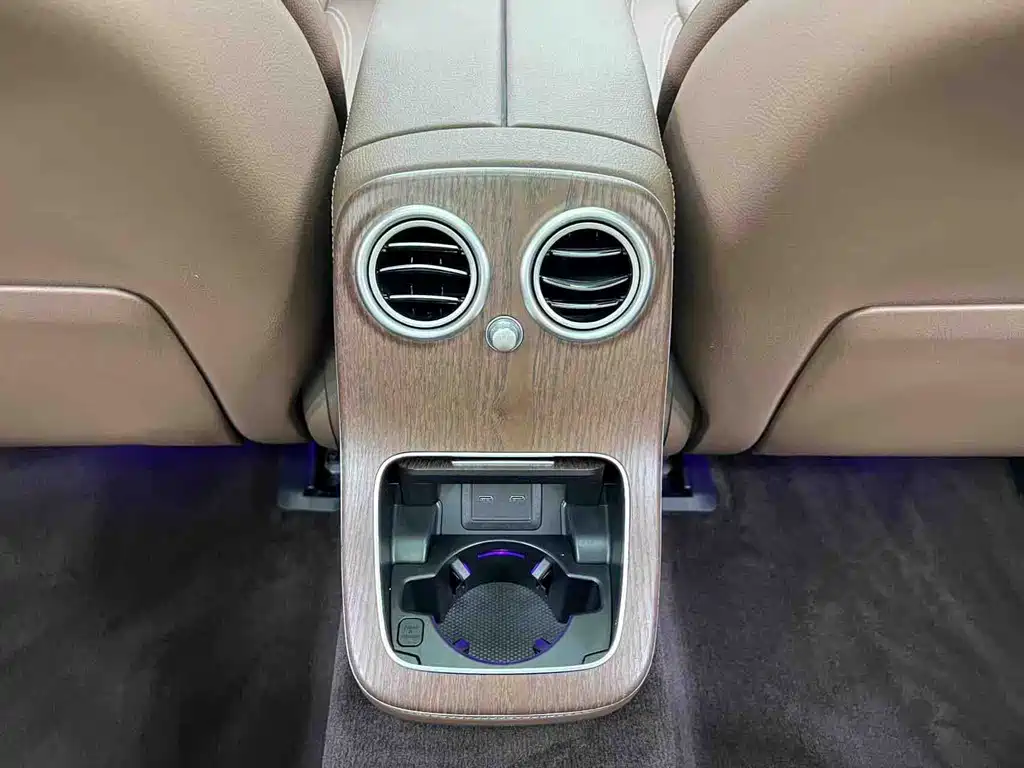 Mercedes-Benz E-Class 2023 — фото 14