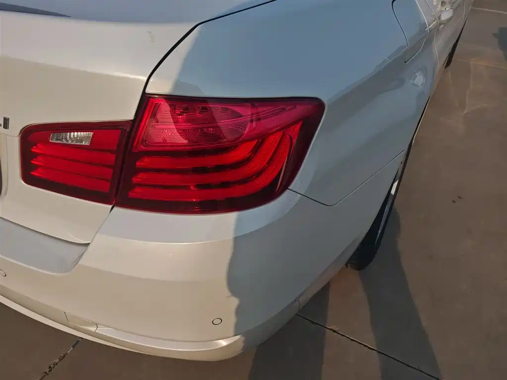 BMW 5 Series 2015 — фото 8