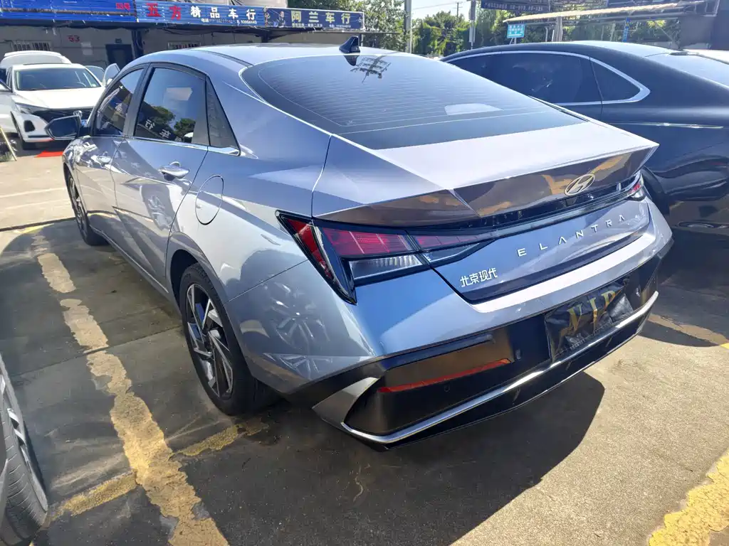 Hyundai Elantra 2024 — фото 16