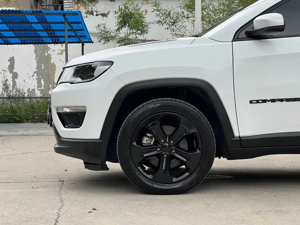 Jeep Compass 2020 — фото 23