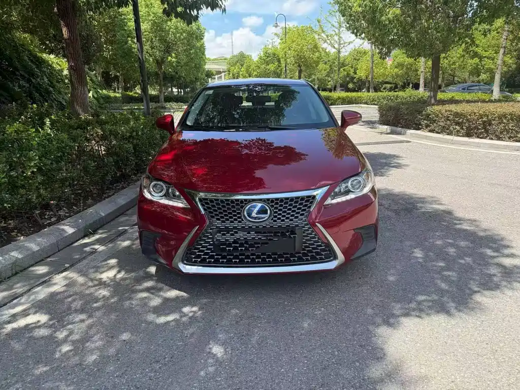 Lexus CT 2021 — фото 1