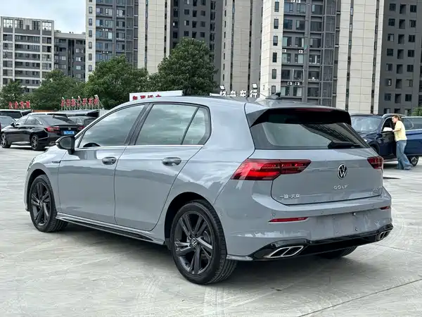 Volkswagen Golf 2022