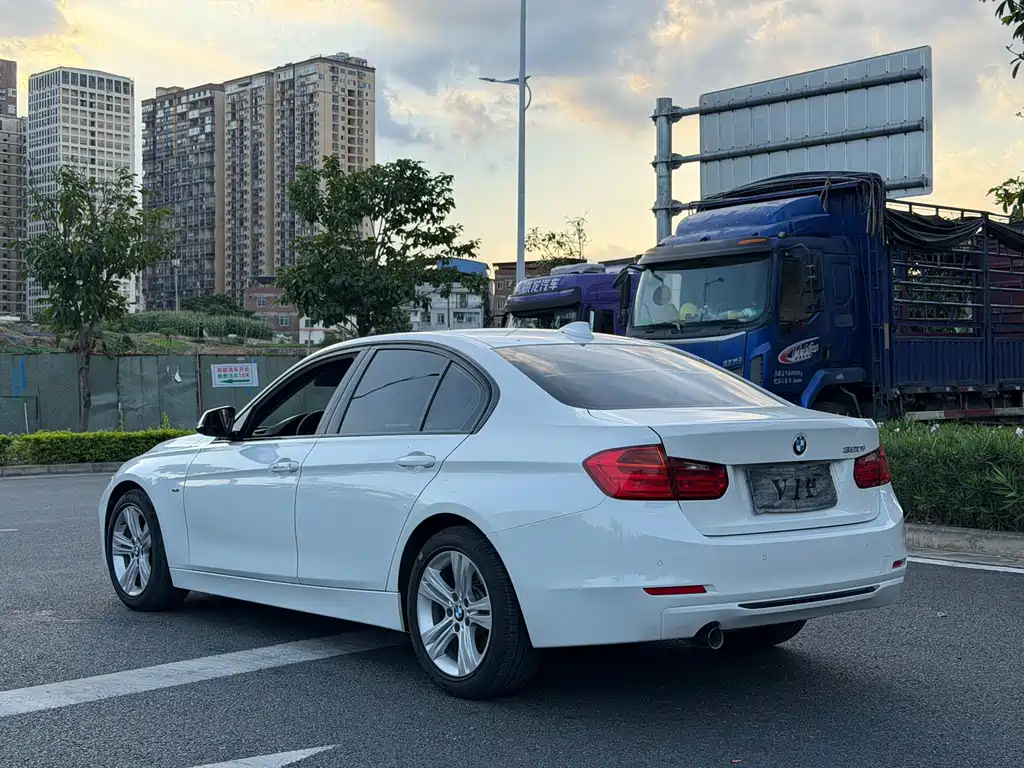 BMW 3 Series 2014 — фото 14