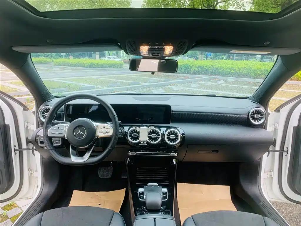 Mercedes-Benz A-Class 2020 — фото 15
