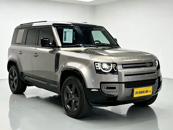 Land Rover Defender 2022