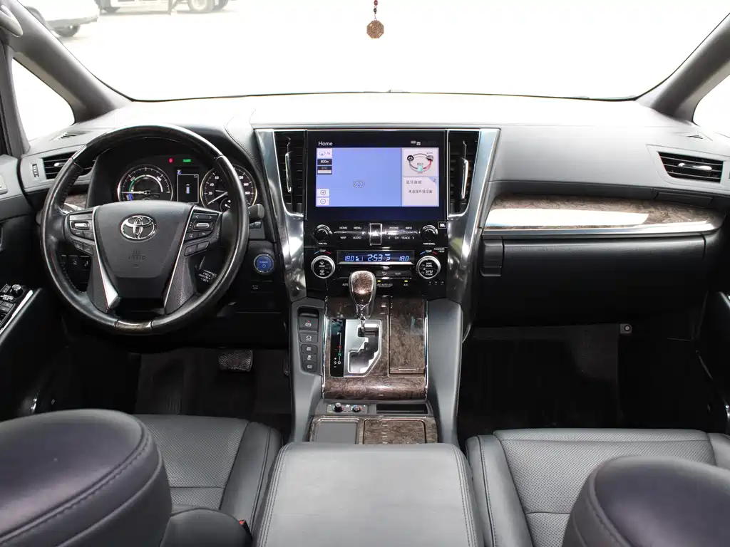 Toyota Alphard 2020 — фото 19