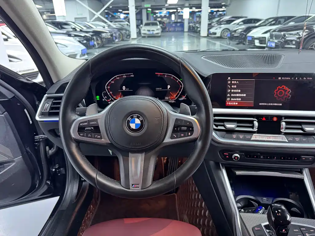 BMW 3 Series 2021 — фото 12
