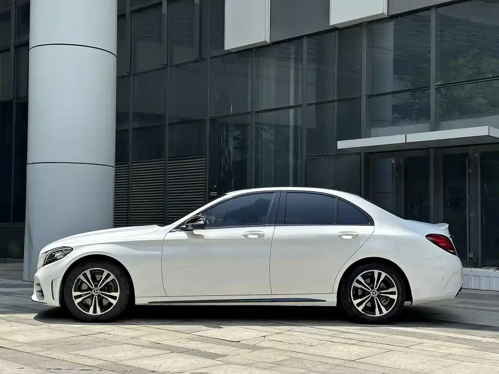 Mercedes-Benz C-Class 2020 — фото 9