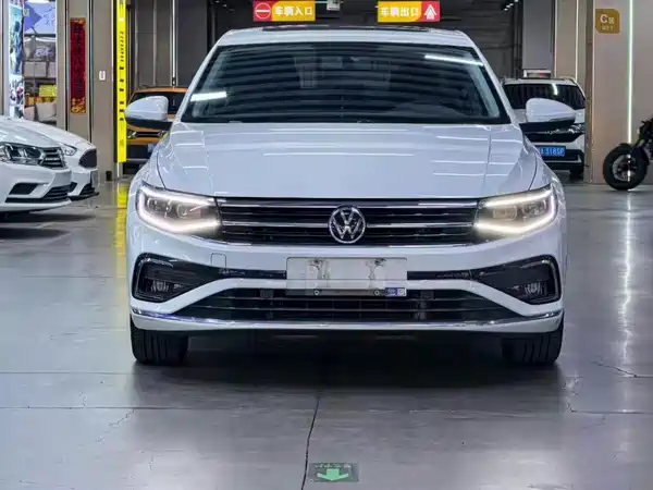 Volkswagen Bora 2023