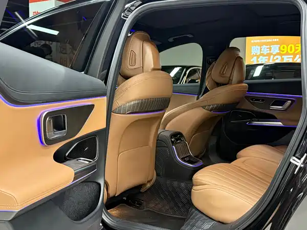 Mercedes-Benz E-Class 2024