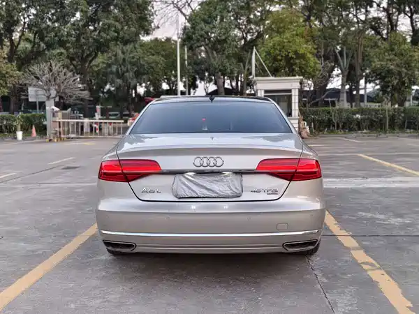 Audi A8 2015