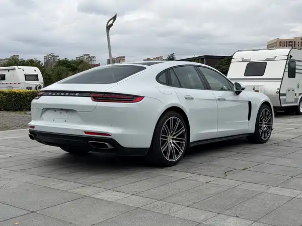 Porsche Panamera 2020