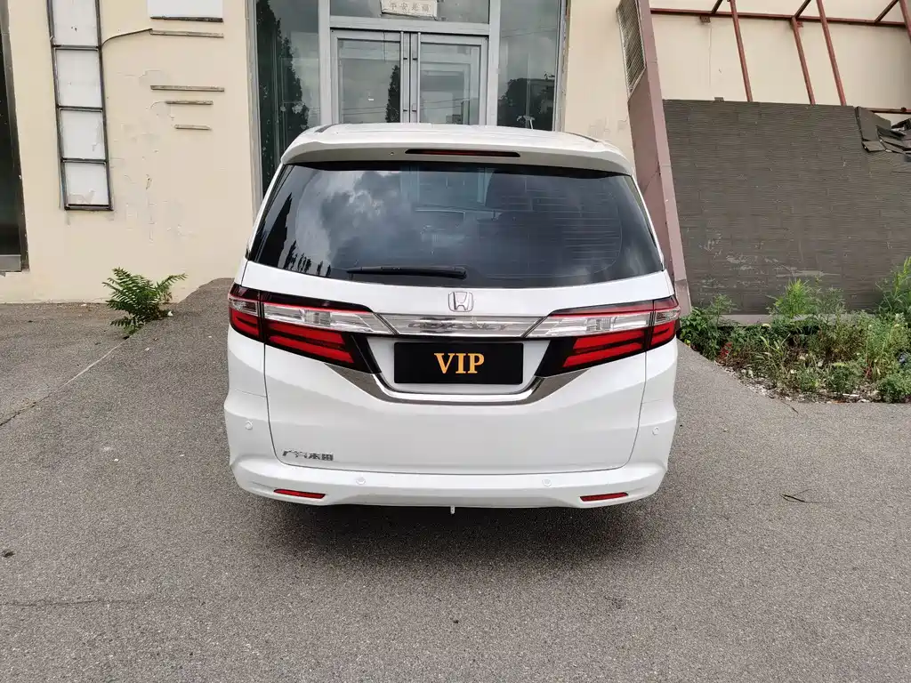 Honda Odyssey 2015 — фото 5