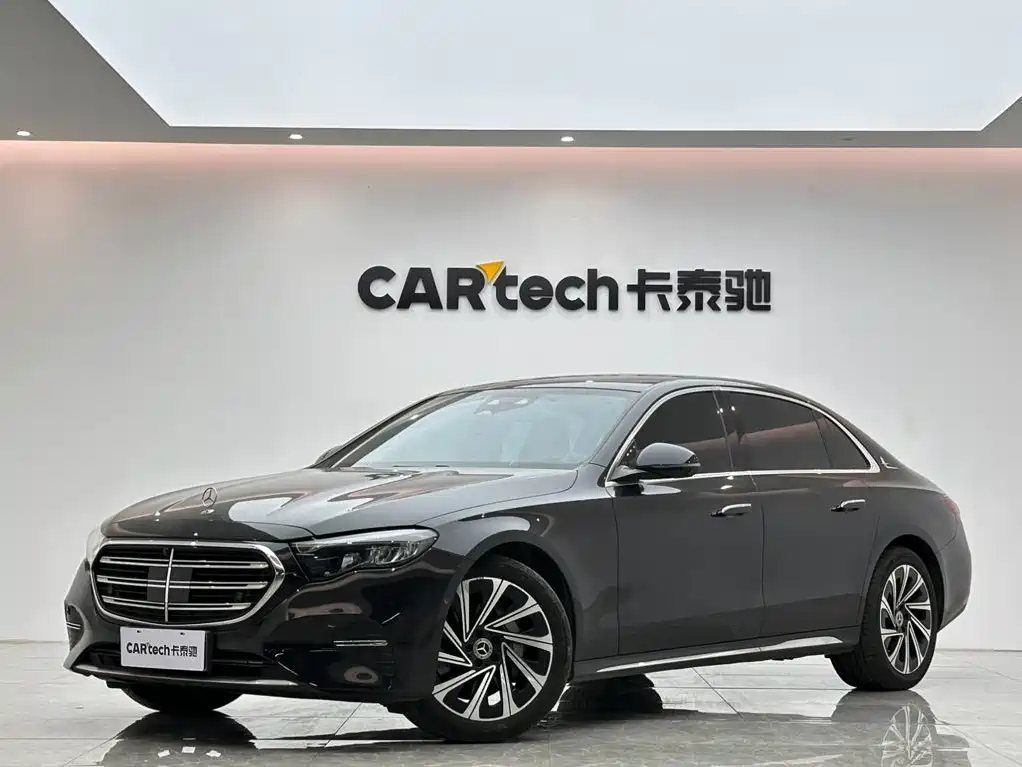 Mercedes-Benz E-Class 2024 — фото 1
