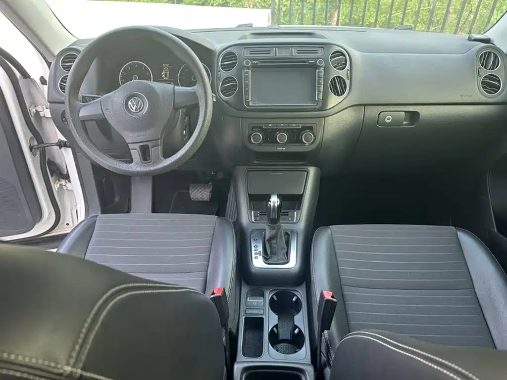 Volkswagen Tiguan 2016 — фото 14