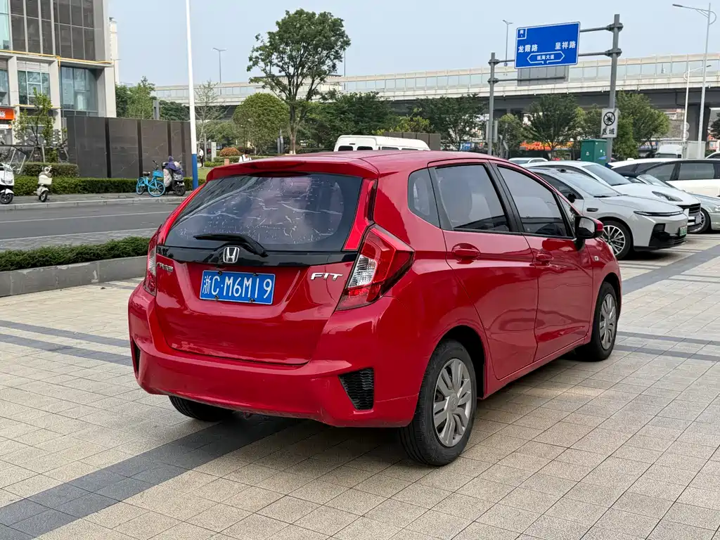Honda Fit 2016 — фото 9