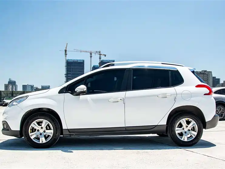 Peugeot 2008 2014 — фото 5