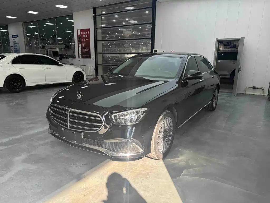 Mercedes-Benz E-Class 2023 — фото 1