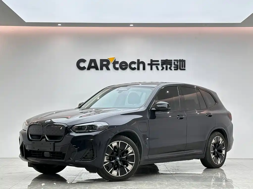 BMW iX3 2022 — фото 1