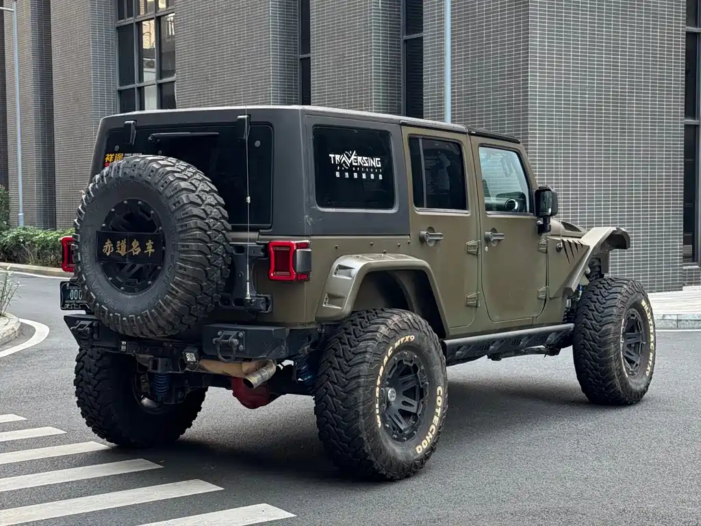 Jeep Wrangler 2014 — фото 2