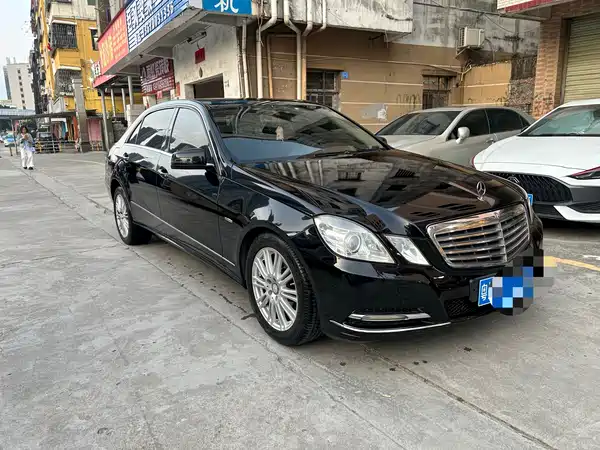 Mercedes-Benz E-Class 2011