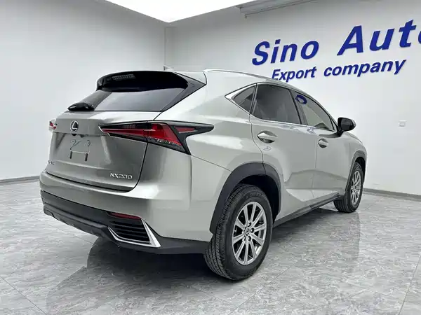 Lexus NX 2021