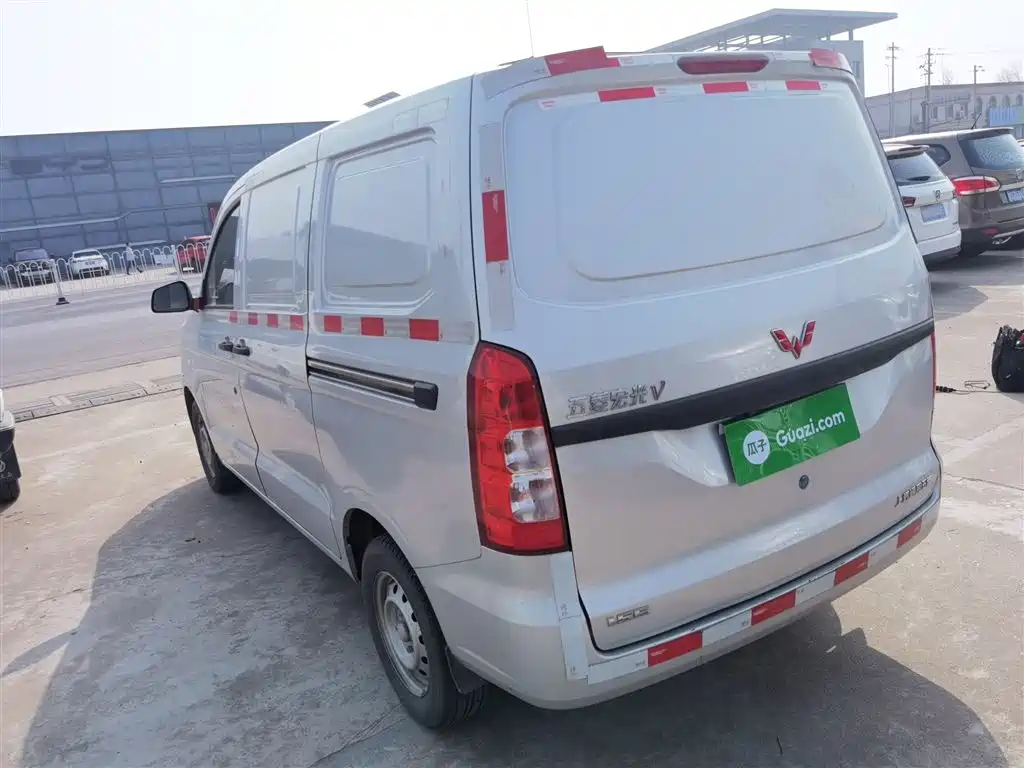 Wuling Hongguang V 2023 — фото 23