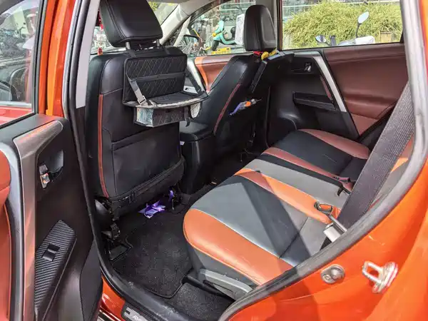 Toyota RAV4 2014