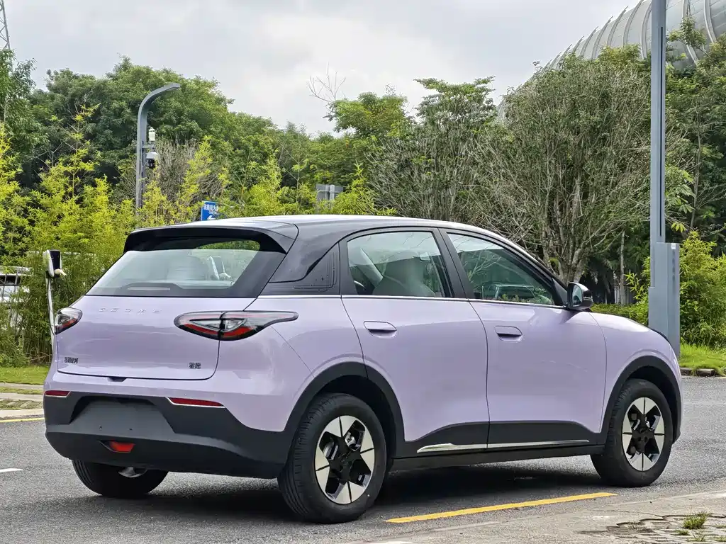 Geely Galaxy Starwish 2025