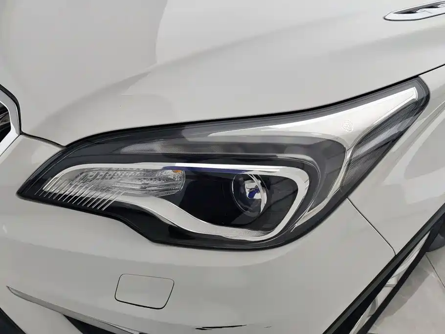Buick Envision Plus 2016 — фото 5